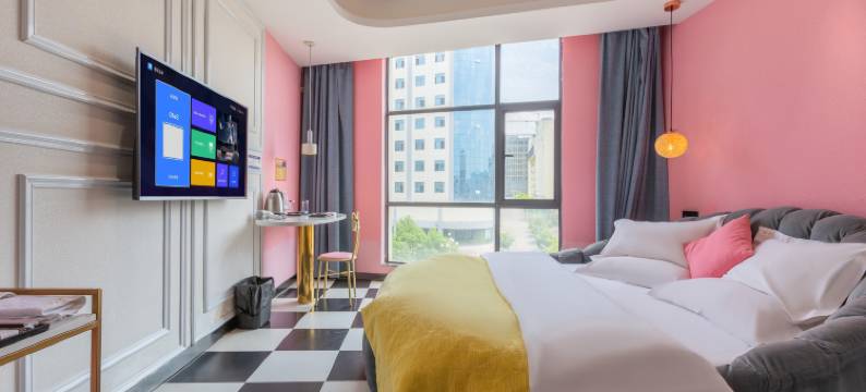 兴仁悦栖主题酒店图片