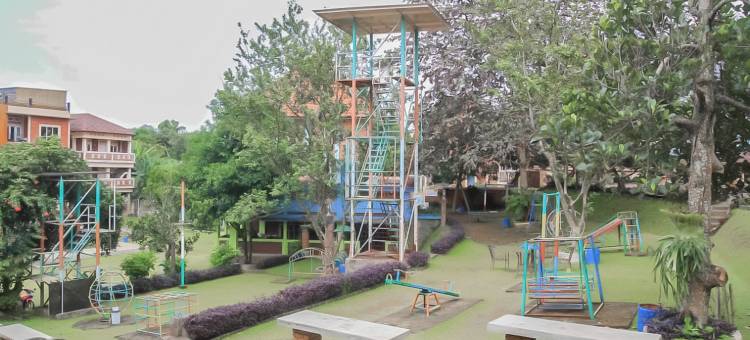因萨尼西萨鲁阿彭卡克伊斯兰都市景观酒店(Urbanview Hotel Syariah Insani Cisarua Puncak)图片