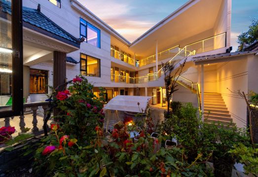 云迹供氧民宿（香格里拉独克宗古城店）外景图