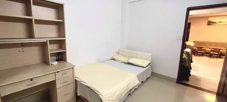 湛江有家青旅(银地上悦广场店)图片