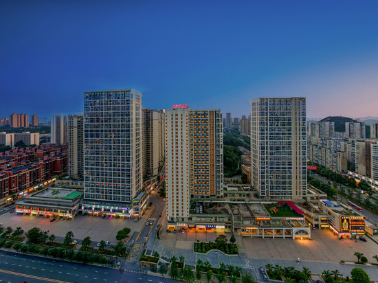 GY·Sophie丨索菲·高空观景酒店(贵阳奥体中心兴筑路地铁站店)