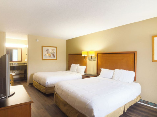 哈里曼I-40 OYO酒店