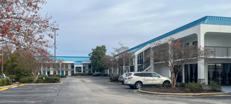 北卡杰克逊维尔6号套房酒店–勒琼营海军陆战队基地(Studio 6 Suites Jacksonville, NC – Camp LeJeune)图片