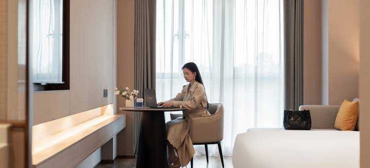 铂顿国际公寓(广州番禺钻汇珠宝产业园店)图片