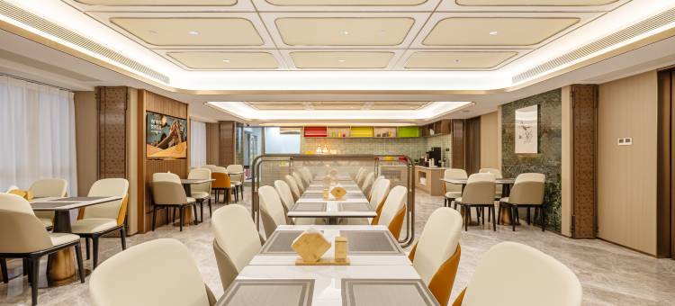 丽橙・悦酒店(武汉光谷科技会展中心大悦城店)图片