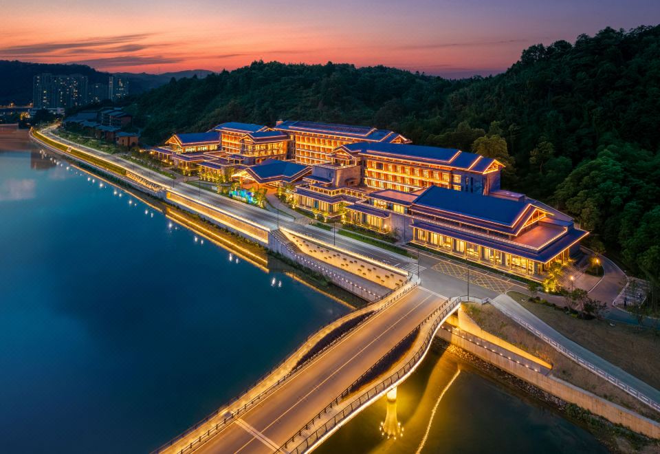 Yangxin Jinzhai Grand New Century Hotel Hotel Overview