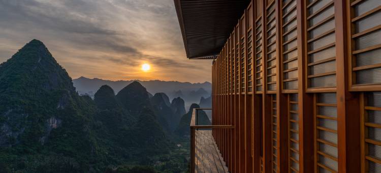 阳朔画山云舍图片