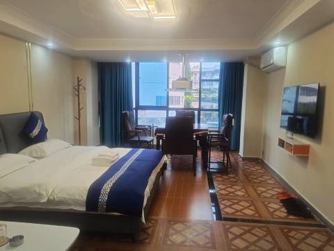 嘉佑客栈(海口日月广场免税店名门广场店)