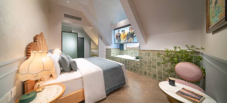 英伦荷畔民宿(贵阳花溪英格兰小镇店)图片