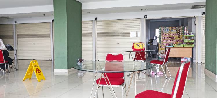 首都O 92557梅卡旺宜广场公寓-由阿古斯管理(Capital O 92557 Apartemen Mekarwangi Square by Agus)图片