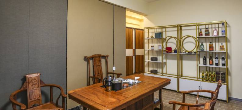 椰思·I DO轻奢酒店(骑楼老街海南大学店)图片