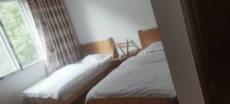 宝兴逸萱客栈图片