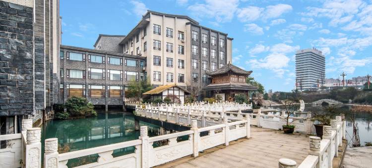 夹江峨眉山月花园饭店图片