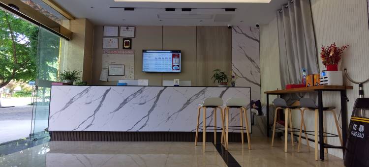 贝壳酒店(贵阳白云中路地铁站店)图片