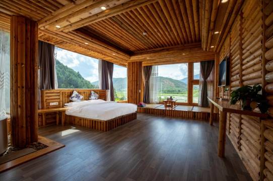 泸沽湖鹊桥山庄