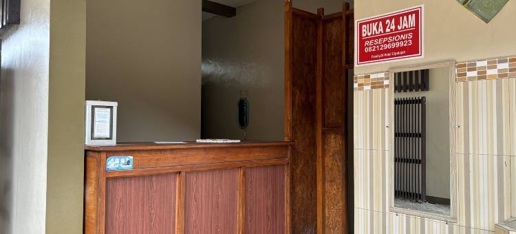 Family 24 Hotel near Pantai Cipatujah图片