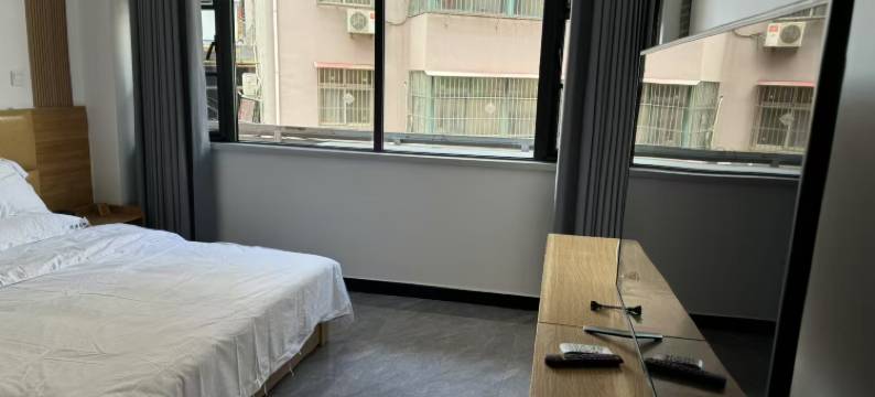 九鸿宾馆(社旗建设南路店)图片