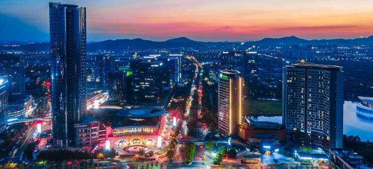 南京上秦淮套房假日酒店图片