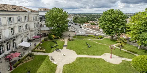 法國昂古萊姆美居酒店