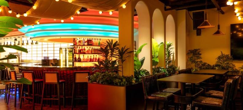 朗橙酒店(国际大巴扎南门地铁站店)图片