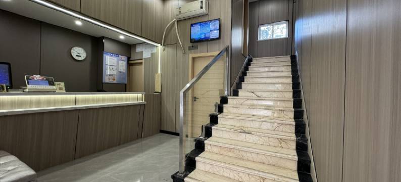 上海艾丁宾馆(曹路镇杉达学院店)图片