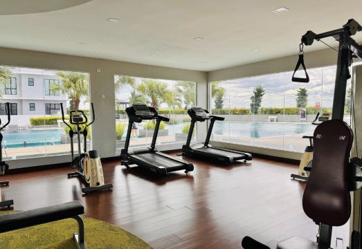 Platino Hermès Palette 3BR 6pax nr Paradigm mall Hotel Overview