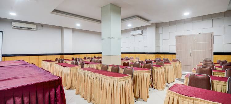 Townhouse Oak Padang near RTH Imam Bonjol formerly Bunda Hotel图片