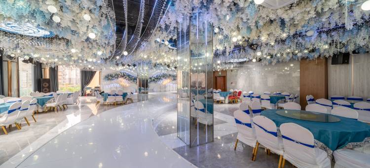 世纪大酒店(遵义务川世纪新城民族体育馆店)图片