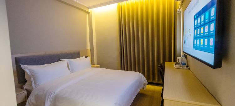 格林豪泰贝壳酒店(上海徐家汇美罗城八万人体育馆地铁站店)图片