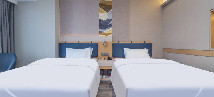 海霞酒店(银川高铁站怀远观光夜市店)图片