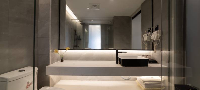 云起时轻居酒店(维多利广场天津路店)图片