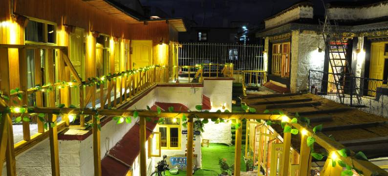 拉萨苍悟客栈(八廓街大昭寺店)图片