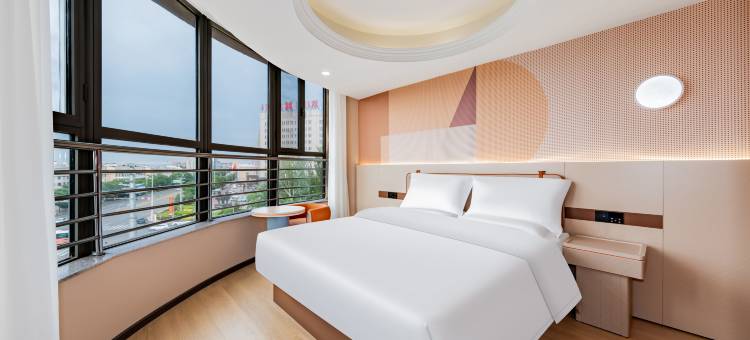 云帆假日酒店(鄂尔多斯达拉特旗人民法院店)图片