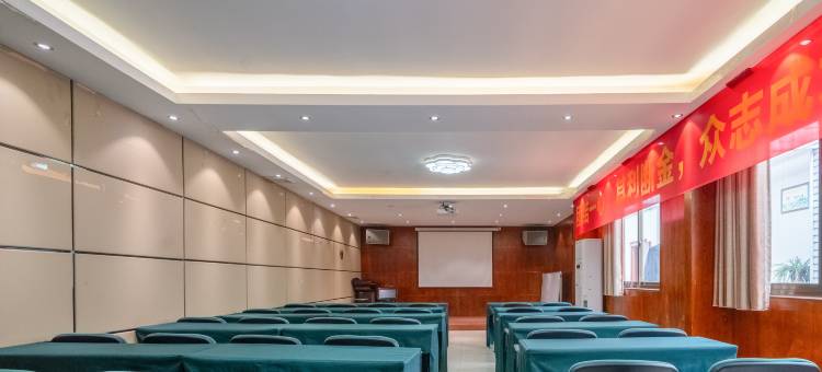 龙里波吉利亚酒店(龙里小吃街店)图片