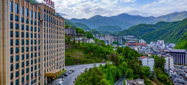 神农架神农山庄(木鱼镇店)图片