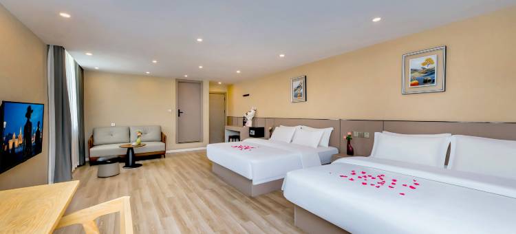 波罗的海酒店(重庆解放碑步行街洪崖洞店)图片