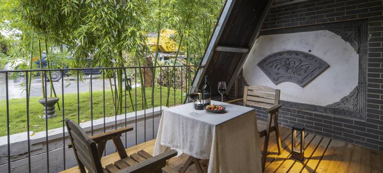 古城旁民宿(开封万岁山大宋武侠城)图片