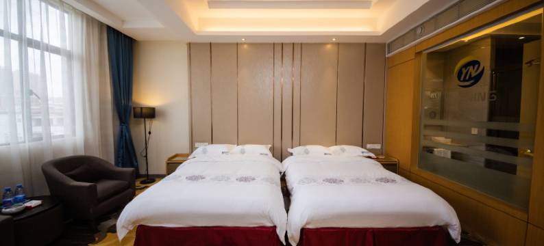 广宁领鹏酒店图片