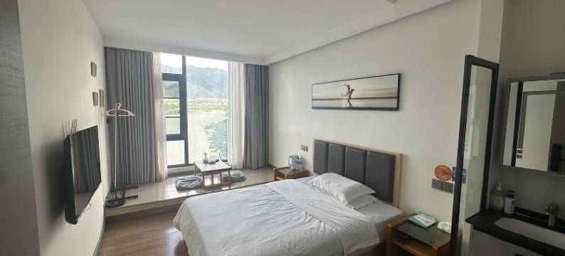 湖岸民宿(七星岩景区店)图片