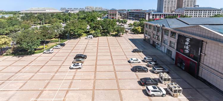 丽呈朗誉酒店(吴忠两馆一中心店)图片