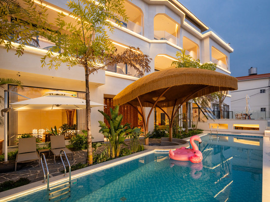 芒市出尘逸境·双塔落日全景客栈(傣族古镇店)