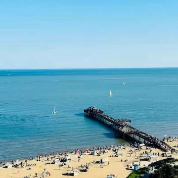 海畔拾光民宿(蔚蓝海岸店)图片