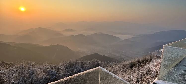 访云山CAMP·日出云海悬崖落日度假营地图片