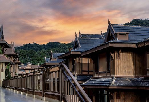华竺·观景美宿（芒市傣族古镇泼水广场店）外景图