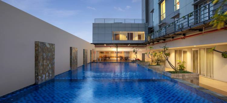 阿曼达鲁佩卡隆岸酒店(Amandaru Hotel Pekalongan)图片