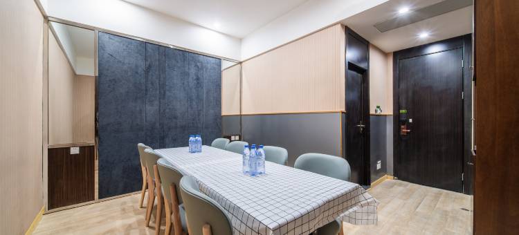 云绯酒店(嘉定嘉罗公路店)图片