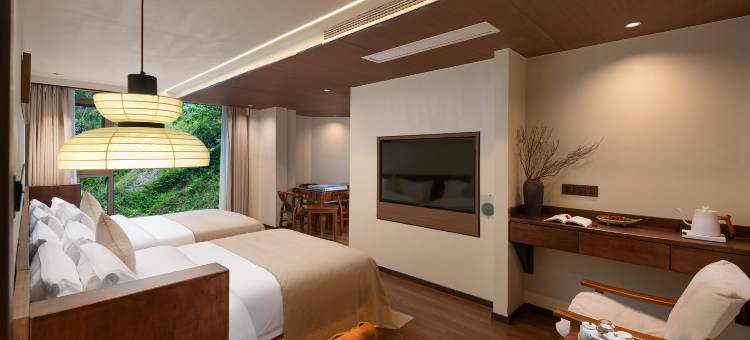 泸定磨西·小解观山·Design Retreat|中式设计师民宿图片
