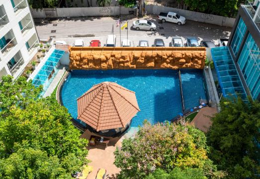 Centara Pattaya HotelHotel Overview