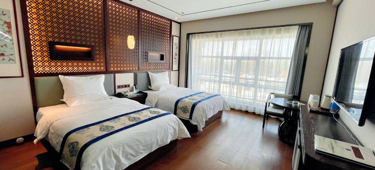 塔城昌南瓷文化汤泉酒店图片