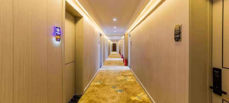 诚华酒店(昭乌达路内蒙古大学店)图片